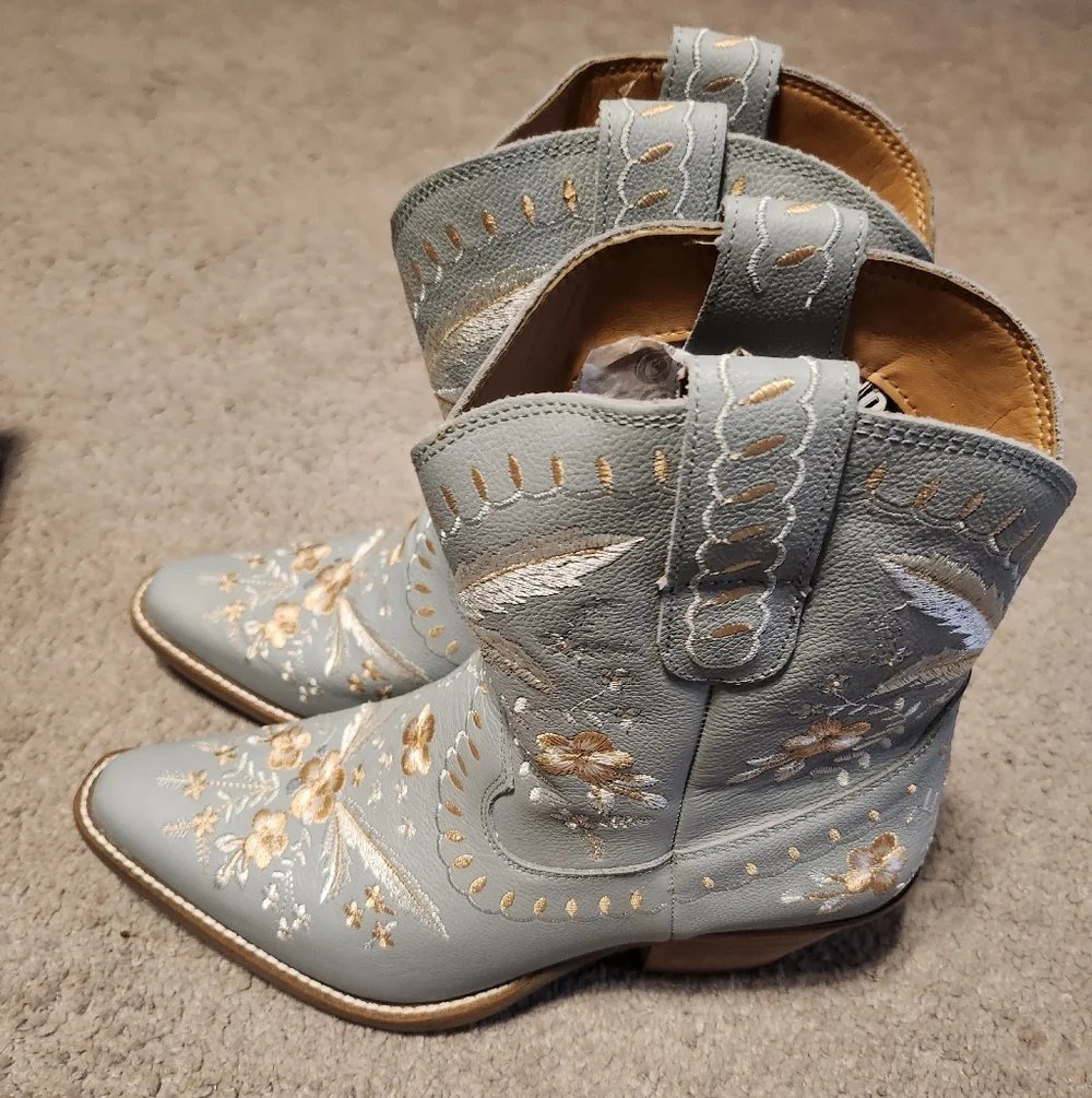 Dingo Women's Boots - Picture 2 of 7